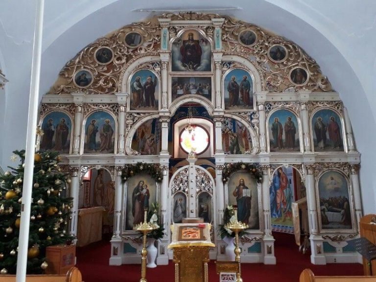 Iconostas in the church of Saint Demetrius in the village of Obručné